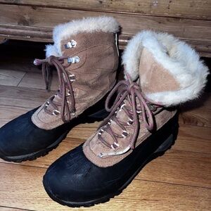 MERRELL YOKOTA POLAR WATERPROOF INSULATED Boots Women's 9